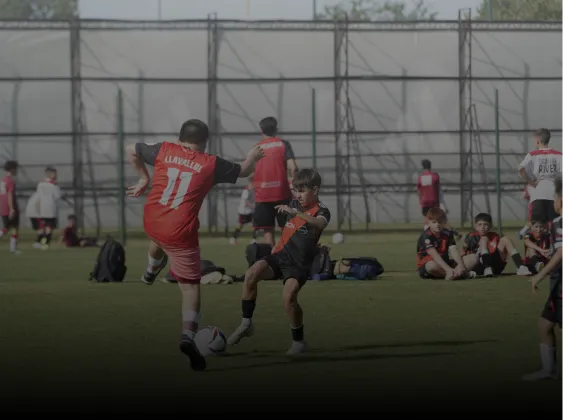 Escuelas River